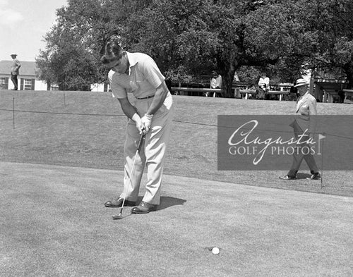 Gary Player Putting at the Augusta National